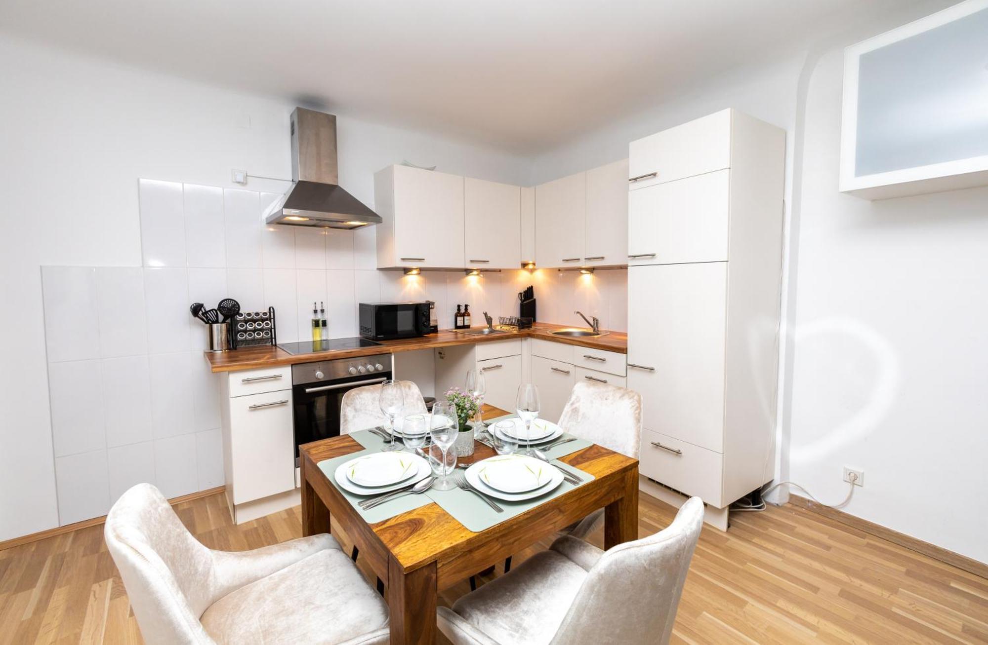 City Apartment Top Location, Quiet And Cozy Ideal To Relax Or Work Відень Екстер'єр фото