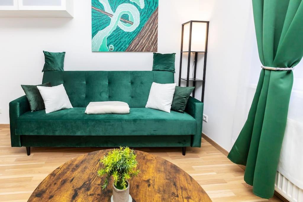 City Apartment Top Location, Quiet And Cozy Ideal To Relax Or Work Відень Екстер'єр фото