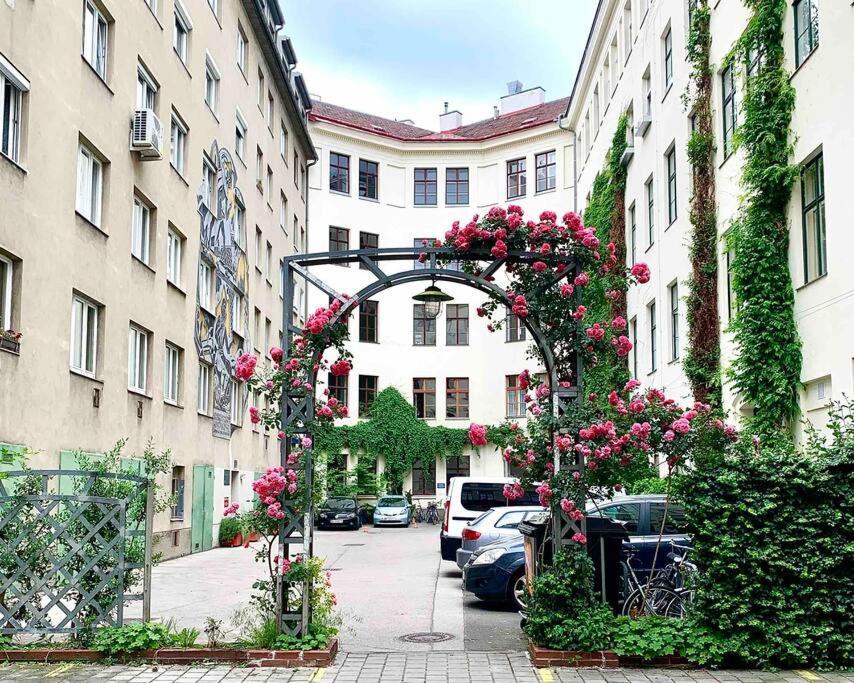 City Apartment Top Location, Quiet And Cozy Ideal To Relax Or Work Відень Екстер'єр фото